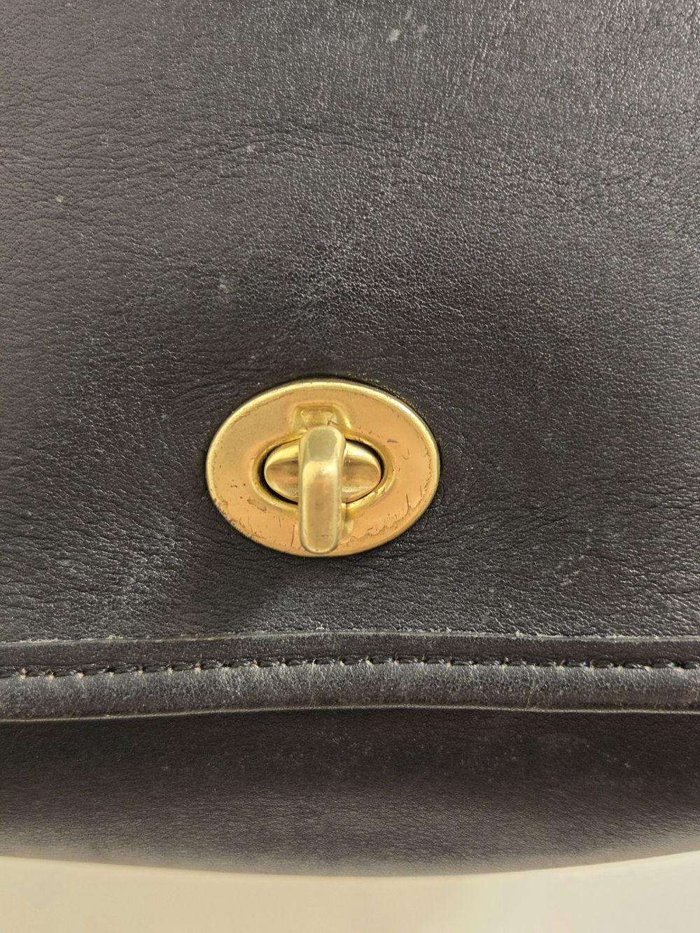 Vintage Coach Companion Flap 9076 Black Leather Crossbody Bag - Picture 14 of 16